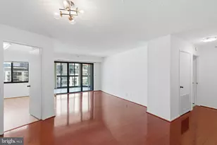 1600 N Oak St, Arlington, VA 22209 - Photo 5