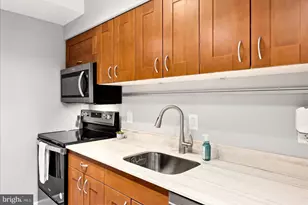 1211 S Eads Street S, Arlington, VA 22202 - Photo 19