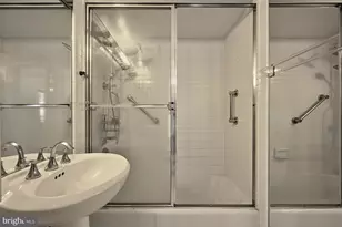 1021 Arlington Blvd, Arlington, VA 22209 - Photo 27