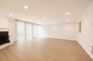720 15th St S, Arlington, VA 22202 - Photo 17