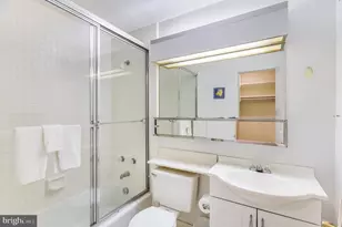 1011 Arlington Blvd, Arlington, VA 22209 - Photo 9