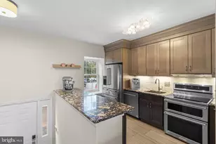 938 S Rolfe St, Arlington, VA 22204 - Photo 5