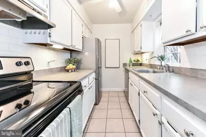 3279 S Stafford Street #B2, Arlington, VA 22206 - Photo 9