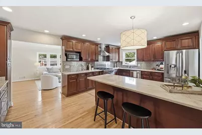 525 N Lombardy Street N, Arlington, VA 22203 - Photo 9