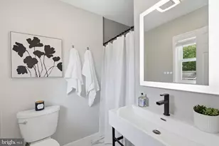 525 N Lombardy Street N, Arlington, VA 22203 - Photo 23