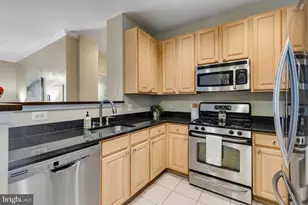 2465 Army Navy Dr, Arlington, VA 22206 - Photo 7