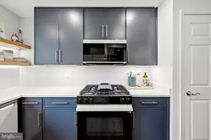 4191 S Four Mile Run Dr, Arlington, VA 22204 - Photo 5
