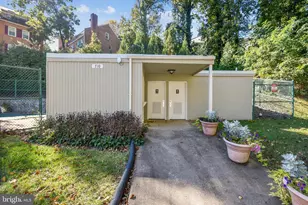 702 S Arlington Mill Dr, Arlington, VA 22204 - Photo 27