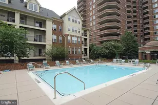 1320 N Wayne Street N, Arlington, VA 22201 - Photo 25