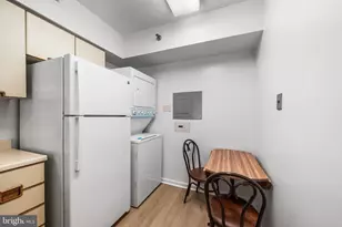 1805 Crystal Dr, Arlington, VA 22202 - Photo 5