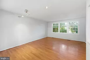 5028 9th St S, Arlington, VA 22204 - Photo 5