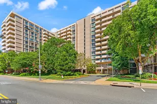4141 N Henderson Rd, Arlington, VA 22203 - Photo 3