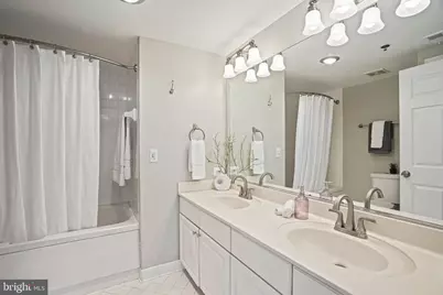 1045 N Utah Street #2-608, Arlington, VA 22201 - Photo 17