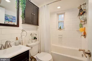 2100 N Scott St, Arlington, VA 22209 - Photo 13