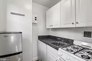 1021 Arlington Blvd, Arlington, VA 22209 - Photo 9
