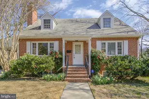 739 26th Pl S, Arlington, VA 22202 - Photo 1