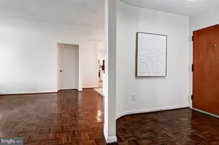 1101 S Arlington Ridge Road S, Arlington, VA 22202 - Photo 23