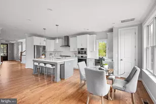 6947 28th St N, Arlington, VA 22213 - Photo 5