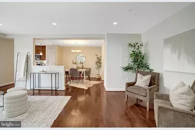 4179 S Four Mile Run Drive #302, Arlington, VA 22204 - Photo 5