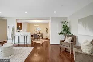 4179 S Four Mile Run Dr, Arlington, VA 22204 - Photo 5