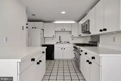 1021 Arlington Boulevard #1209, Arlington, VA 22209 - Photo 5