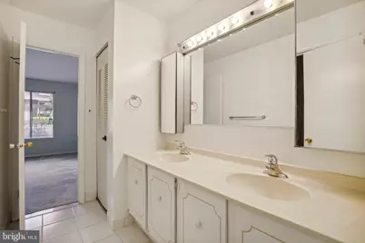 650 15th Street S #1, Arlington, VA 22202 - Photo 17