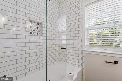 1109 N Illinois Street, Arlington, VA 22205 - Photo 13