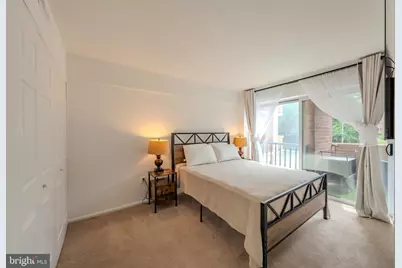 1300 Army Navy Drive #118, Arlington, VA 22202 - Photo 3