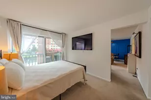 1300 Army Navy Dr, Arlington, VA 22202 - Photo 15