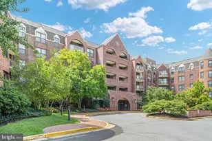 2100 Langston Blvd., Arlington, VA 22207 - Photo 45
