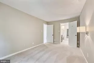 2107 N Rolfe St, Arlington, VA 22209 - Photo 17