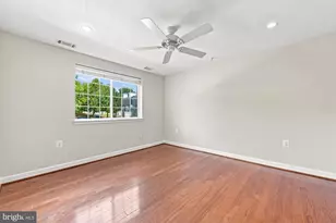 4167 S Four Mile Run Dr, Arlington, VA 22204 - Photo 5