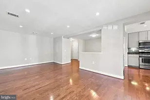 4167 S Four Mile Run Dr, Arlington, VA 22204 - Photo 9