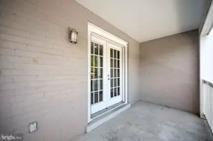 4167 S Four Mile Run Dr, Arlington, VA 22204 - Photo 23