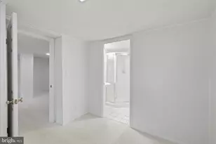 4825 28th Street S, Arlington, VA 22206 - Photo 5
