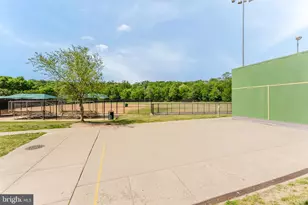 2725 S Walter Reed Dr, Arlington, VA 22206 - Photo 25