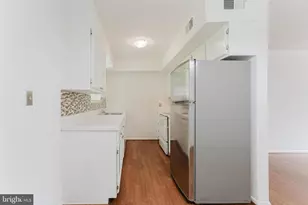 2725 S Walter Reed Dr, Arlington, VA 22206 - Photo 9
