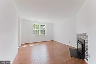 2725 S Walter Reed Dr, Arlington, VA 22206 - Photo 3