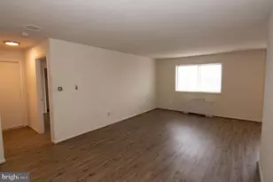 750 S Dickerson St, Arlington, VA 22204 - Photo 3