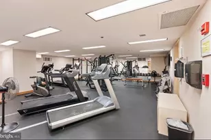 1300 Crystal Dr, Arlington, VA 22202 - Photo 29