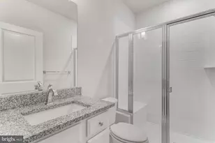 5701 11th St N, Arlington, VA 22205 - Photo 17