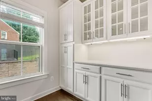5701 11th St N, Arlington, VA 22205 - Photo 9