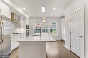5701 11th St N, Arlington, VA 22205 - Photo 11