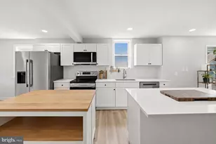 2500 S Eads St, Arlington, VA 22202 - Photo 3