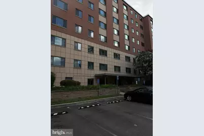 1200 S Arlington Ridge Road #402, Arlington, VA 22202 - Photo 5