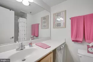 1001 N Vermont St, Arlington, VA 22201 - Photo 5