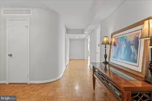 1101 S Arlington Ridge Rd, Arlington, VA 22202 - Photo 7