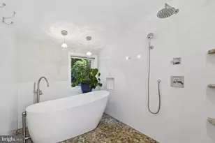 2617 S Arlington Ridge Rd, Arlington, VA 22202 - Photo 57