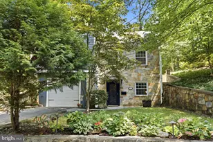 2617 S Arlington Ridge Rd, Arlington, VA 22202 - Photo 5