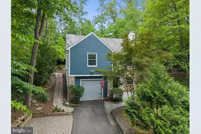 2617 S Arlington Ridge Road, Arlington, VA 22202 - Photo 1